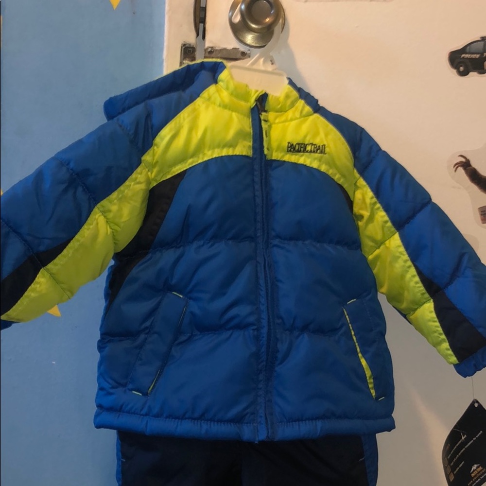Pacifier Trail Snow Suit - New-Never uses